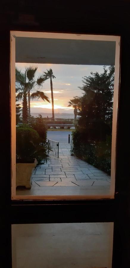 Athens Riviera Apt With Seaview, 15' To Acropolis Екстериор снимка